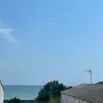 Maison *