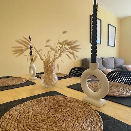 Maison * פיניסטרה